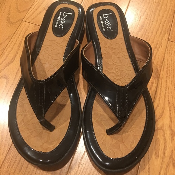 black patent leather flip flops